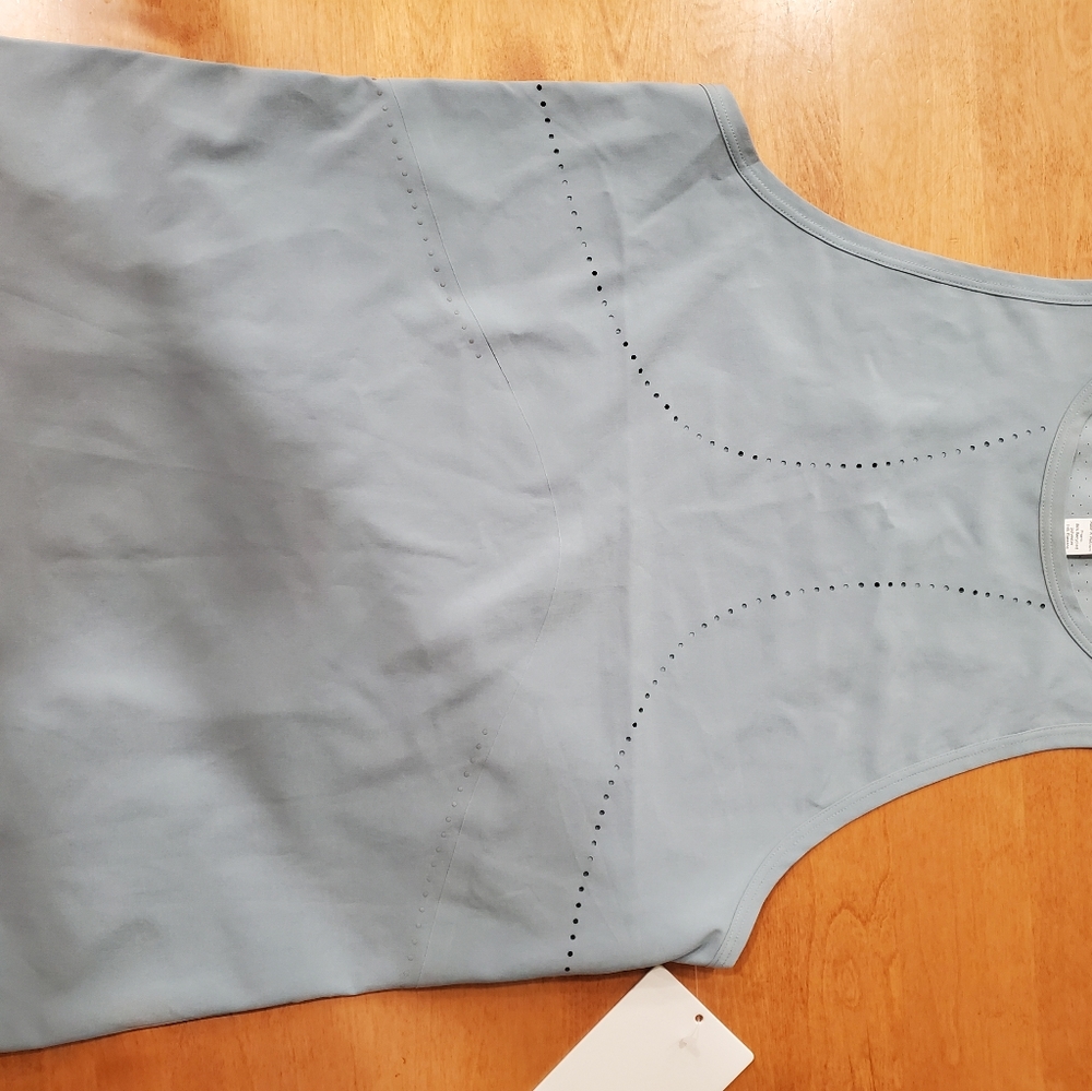 Lululemon top